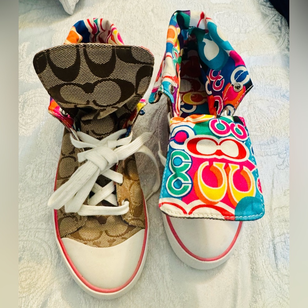 Coach Bonnie Sneakers in Signature Rainbow Pop High-Top Sneakers EUC